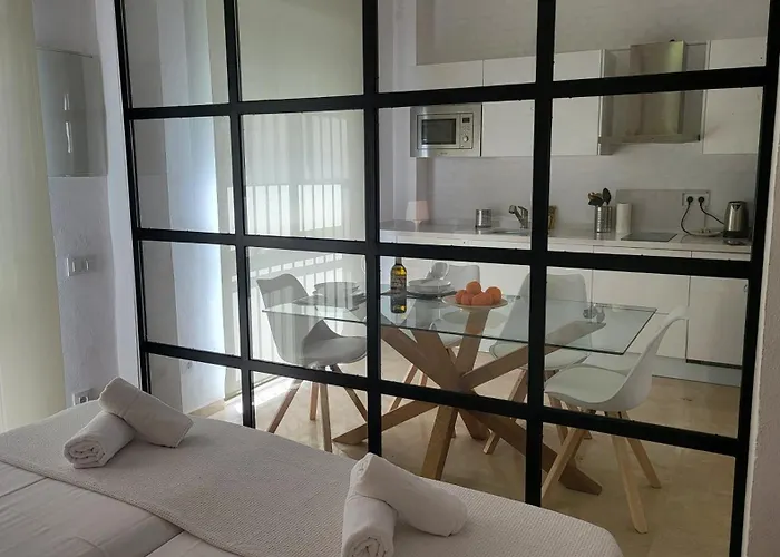 Rentalsevilla Teatinos I Apartamento